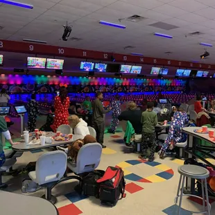 Youth Bowling Program on Saturday Morning (August to April)