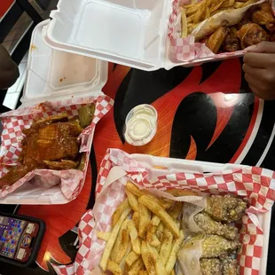 Honey Hot Hen, Garlic Parmesan (6) Wingz, Mild 6 (6) Wingz