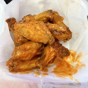 Buffalo sauce wings