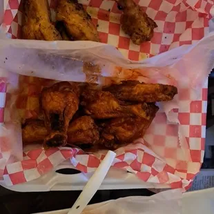 Lemon pepper cajun and sweet and sassy wings with Buffalo fries.