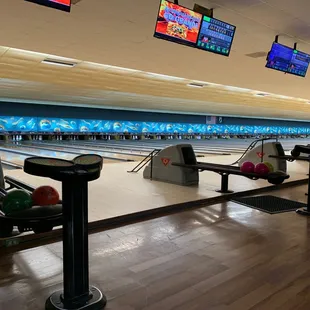 40 lanes