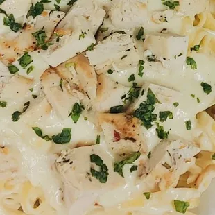 Great Fettuccine Chicken Alfredo l have today so delicious very friendly staff l love every time here