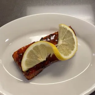 Side Salmon Filet Side *always fresh with balsamic sauce