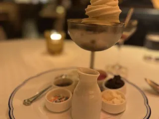 La Tête d'Or by Daniel