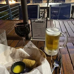 Hot, tasty bread and melted butter served on our arrival.