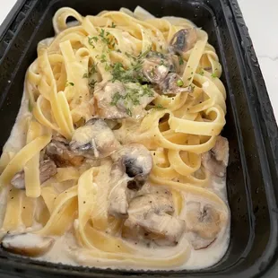 FETTUCCINE ALFREDO