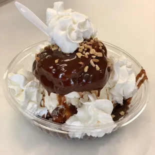Sanders hot fudge sundae