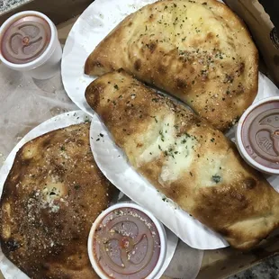 Love their rolls and calzones
