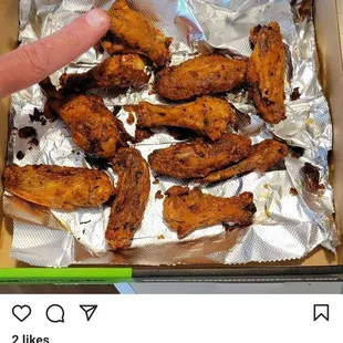 These are the wings you can expect from Strong Man Pizza. Weak AF.