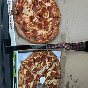 Weak ahh pizza on the bottom getting mogged by pizza on top