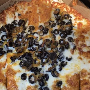 Cheese bread w olives