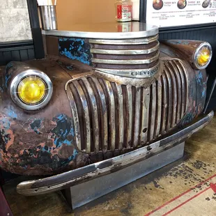 an old rusty car