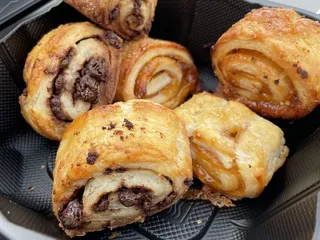 Joan's Bakery and Deli