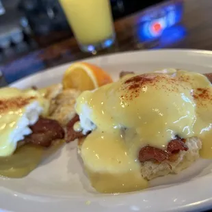 Eggs benedict my way, so good. They are very accommodating