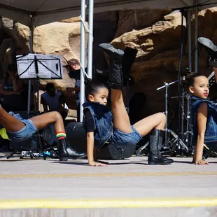 Performing for Cirque Du Soleil 5k Run!