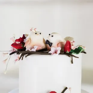 The beautiful toppers to our cake. Credit: Michelle Chang Photography.