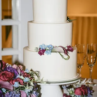 Wedding cake by Studio Cake, flowers by Laurie Chestnutt Florals