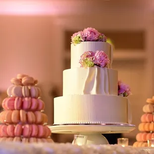 Our lovely wedding cake! (Photocredit: Vero Suh Photography)