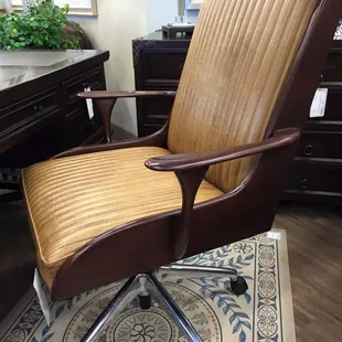 Home office furniture- both traditional &amp; contemporary sources.