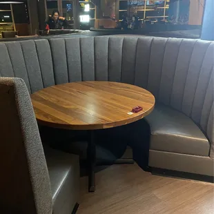 Plenty of seating in lobby bar