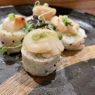 Spicy Scallop Rolls