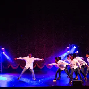 Studio T&apos;s Baby Fresh Crew performing at California&apos;s Day of Dance 2019