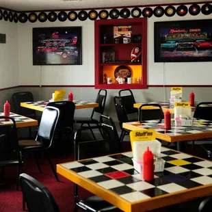 sushi and sashimi, interior