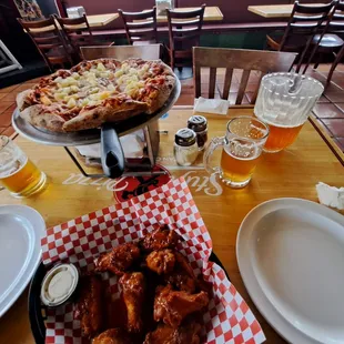 Hawaiian pizza, wings , Hazy IPA
