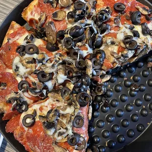 Small Valentino&apos;s Pizza