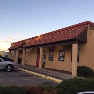 Sopa&apos;s, Burritos, Tacos, chili burgers, chicherron, tamales...