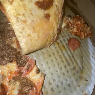 Slimy crust, drenched in grease and the toppings slid off my pizza in the back even though it wasn&apos;t hot!!