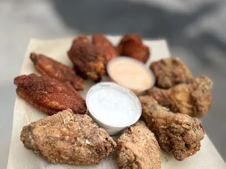 Bucky’s Hot Chicken