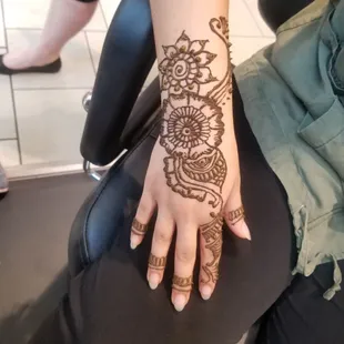 Henna tattoo