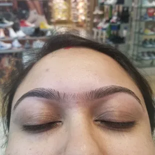 Eyebrow shape