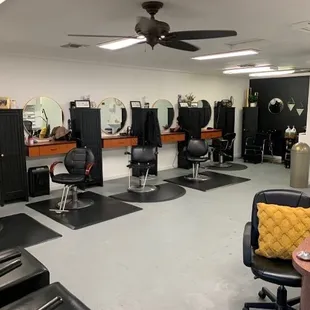 S &amp; F Spa Salón