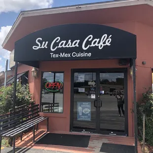 Easy to find. Pleasant atmosphere