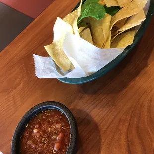 Salsa &amp; chips
