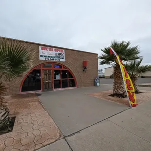 the entrance to the restaurant