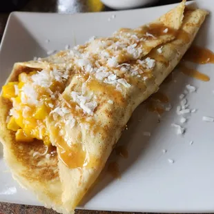 Mango crepe