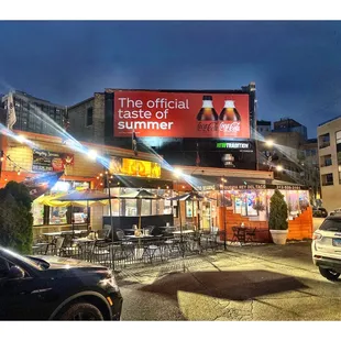 Outside Su Taqueria El Rey del Taco . Mexican Food Beers Drinks Margaritas.Patio Small Parking .Delivery TakeOut DineIn.Cool!