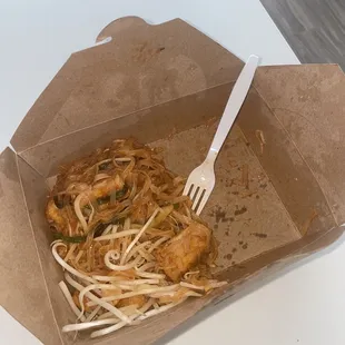 Pad Thai (vegan) - trying to save half for my boyfriend