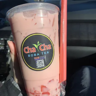 milk tea (strawberry milk tea with strawberry jelly)