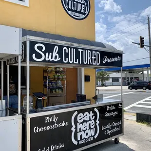 the outside of a restaurant