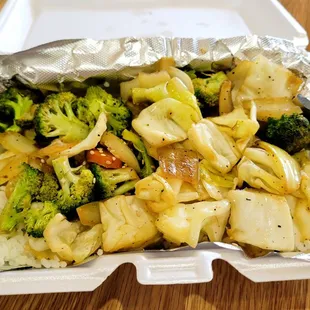 Vegetable hibachi box. Broccoli, carrots,onion &amp; cabbage w/white rice