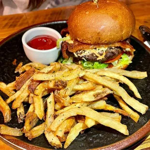 Bourb Burger @ColumbusFoodDude