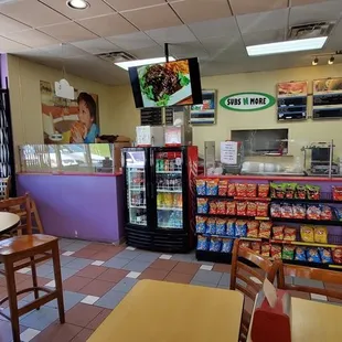 the inside of a fast food restaurant