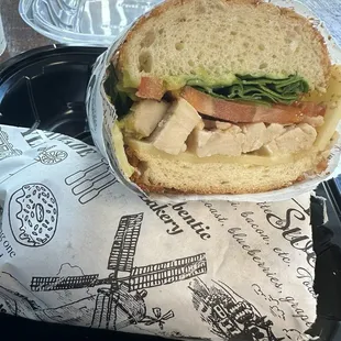 "The Hot Chick" - Hot Chicken, Bacon, Pepper Jack and an Avocado Spread. (Spinach &amp; Tomato added w/Bacon removed)