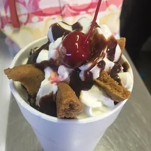  dessert in a cup