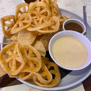 Chef Kiss Queso