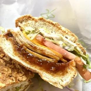 Soul Saviour-chicken free, bbq sauce, vegan cheese, ranch, and veggies.  Scrumptious!
